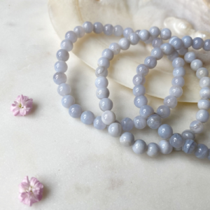 Armband mit blauem Chalcedon · 6mm