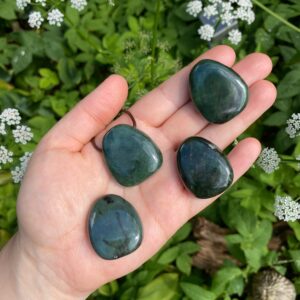 MERKABA Kette mit Nephrit Jade