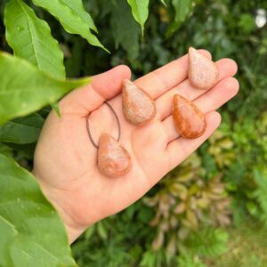 MERKABA Kette mit Aprikosenmondstein Tropfen