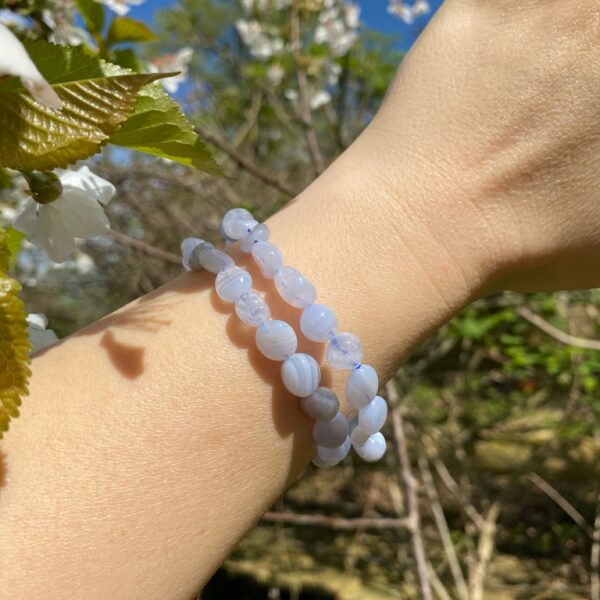 Blauer Chalcedon Freeform Armband