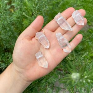 MERKABA Kette mit klarer Bergkristall Naturspitze