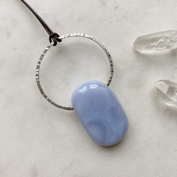 UNIKAT Großer Blauer Chalcedon · 925er Silber
