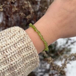 Zartes Peridot Armband • roh