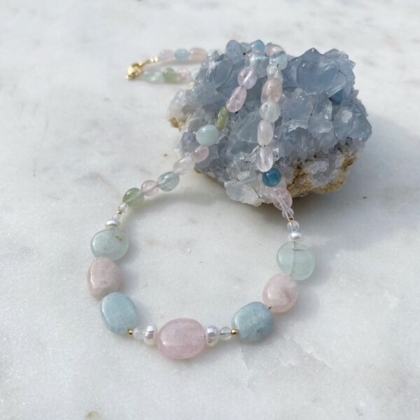 KRISTALLKLAR Aquamarin · Morganit · Perle – Bild 4