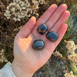 Edel-Shungit Trommelstein