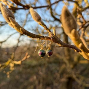 Ohrhänger Rubin in Zoisit · 925er Silber vergoldet