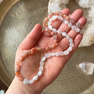 KOSMISCHE ORDNUNG Regenbogenmondstein · Sonnenstein · 925er Silber