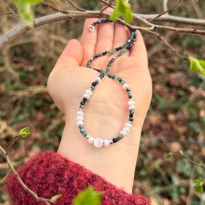 Zarte Kette mit Indigolith • Süßwasserperle • Selenit