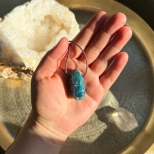 MERKABA Kette mit Apatit Naturkristall · UNIKAT #3