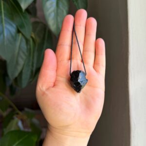 Kette mit großem Turmalin Naturkristall • UNIKAT#4