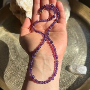 Zarte Kette mit Amethyst · vergoldet