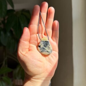 MERKABA Kette mit Pyknit (Topas aus dem Erzgebirge) · UNIKAT#2