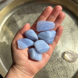Blauer Chalcedon Trommelstein • A+ Qualität