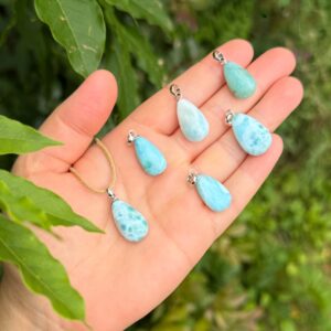 Zarte Kette mit Larimar • 925 Silberöse (rhodiniert)