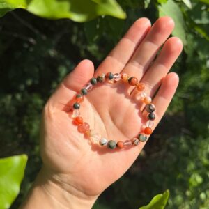NEUORDNUNG Armband mit Brekzienachat & Bergkristall